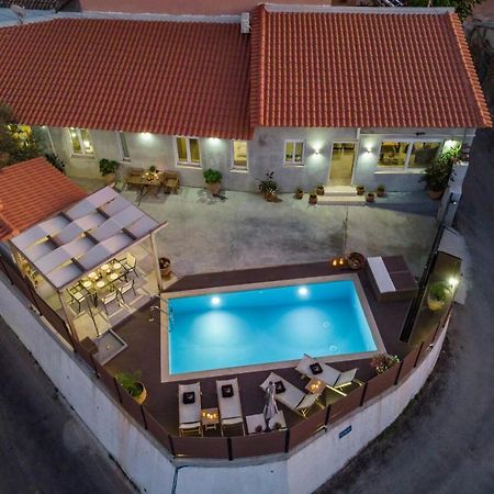 Villa Roxanne Galatás 外观 照片