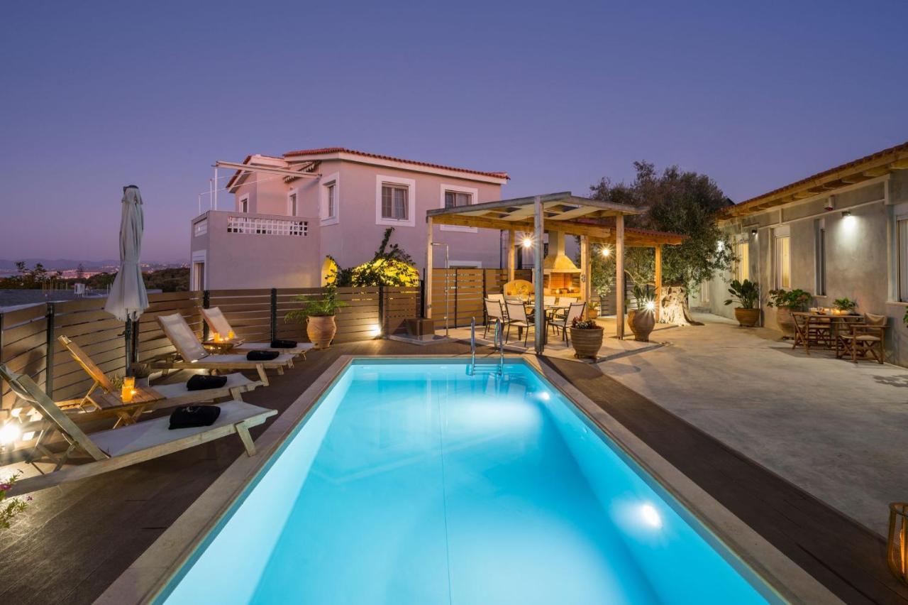 Villa Roxanne Galatás 外观 照片