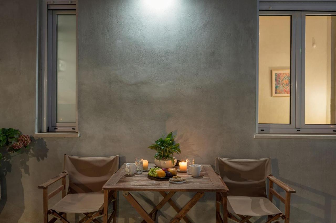 Villa Roxanne Galatás 外观 照片