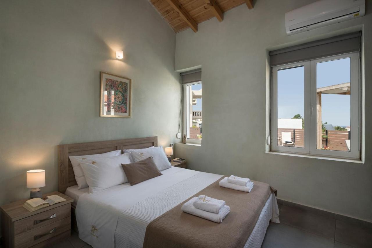 Villa Roxanne Galatás 外观 照片