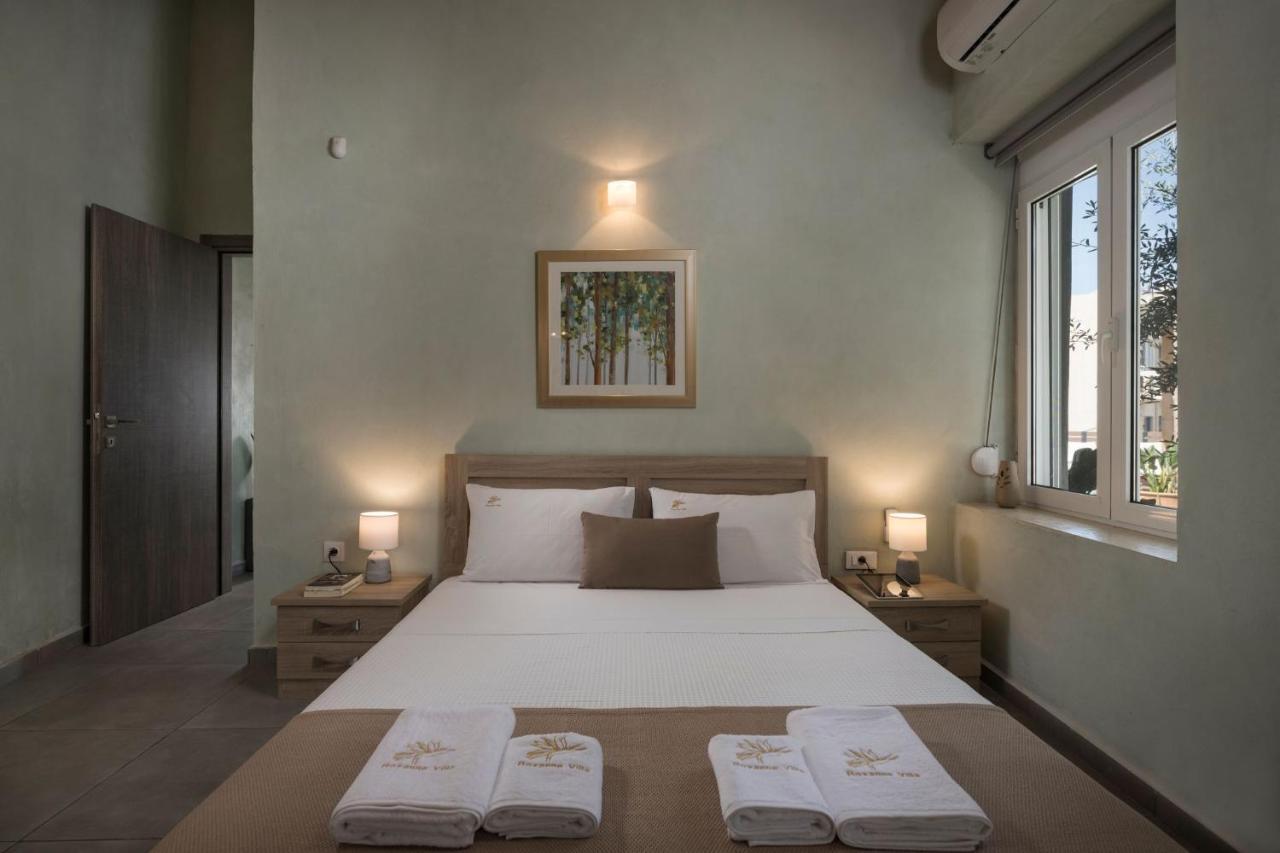 Villa Roxanne Galatás 外观 照片