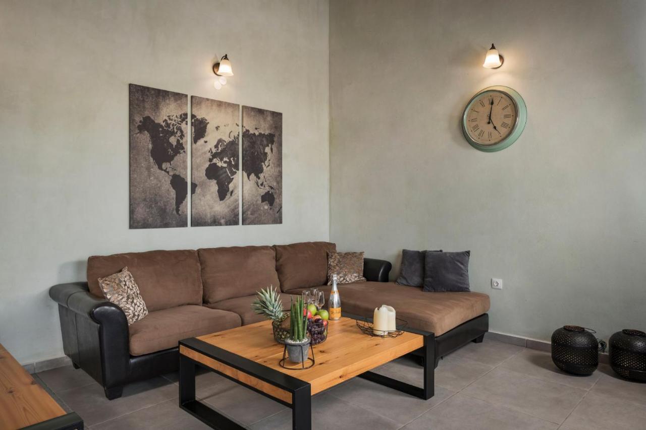 Villa Roxanne Galatás 外观 照片