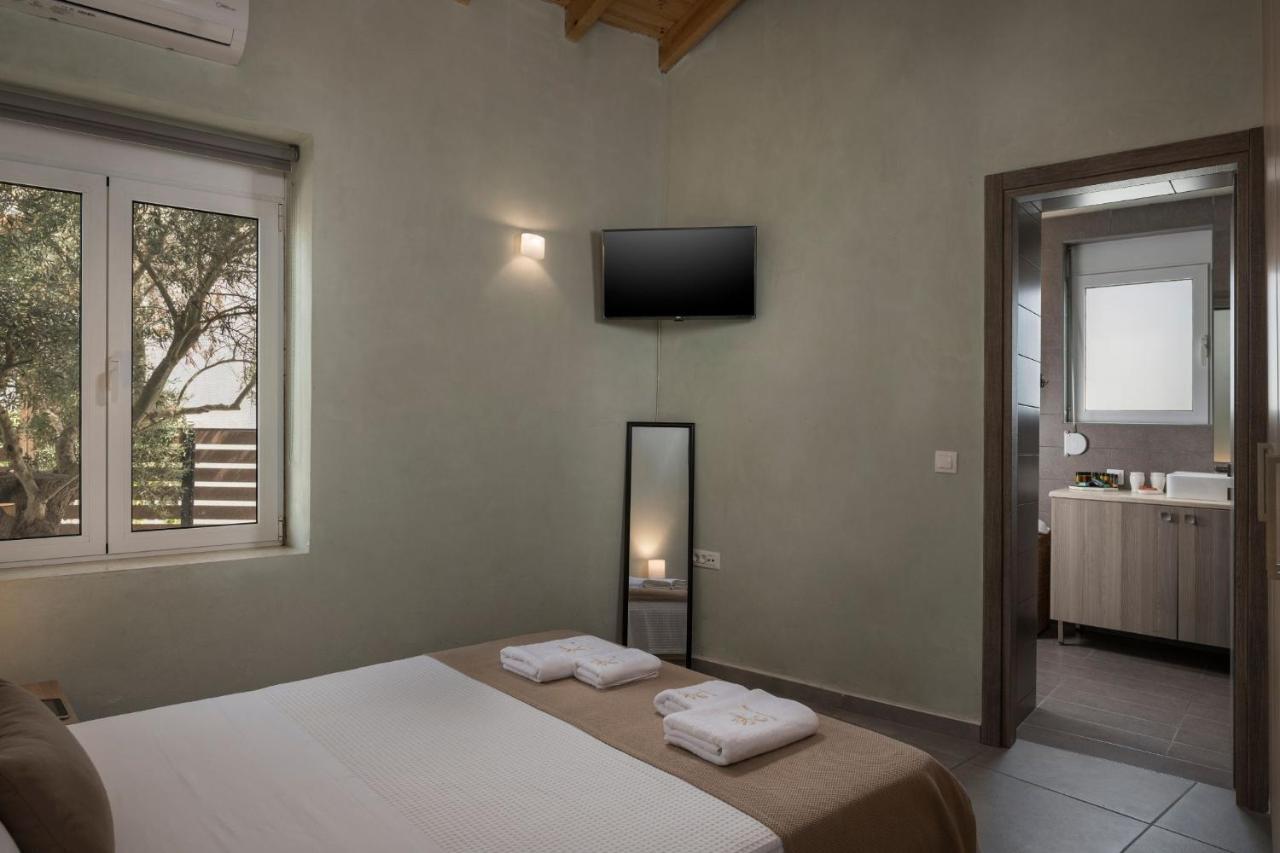 Villa Roxanne Galatás 外观 照片